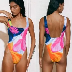 【MARA HOFFMAN】idalia color-block recycled econyl swimsuit MARA HOFFMAN Idalia color-block ECONYL® swimsuit | THE OUTNET